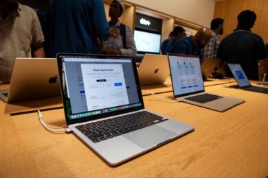 Apple Ditches Resistance, Launches Touchscreen MacBooks