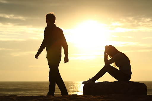 Overcome Relationship Doubts: Build Trust and Boundaries Early