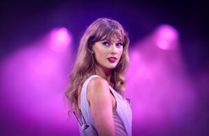 Taylor Swift Scavenger Hunt: Swifties Blame AI