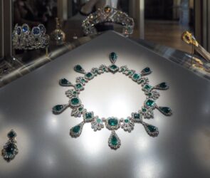 Louvre Heist: Movie Style Jewelry Theft