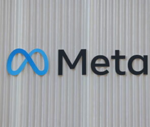 Meta Offers Live News via AI