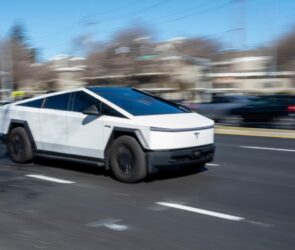 Tesla Software Enables Illegal Texting