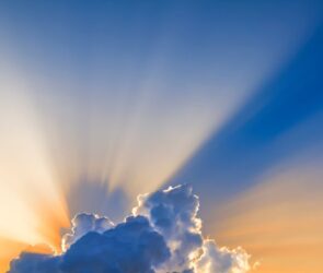 Unpacking the Ineffable Experience