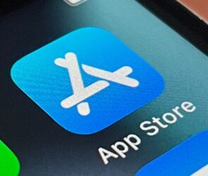 Apple Enables App Store Competition Japan