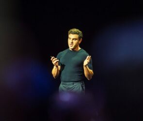 Airbnb: Crisis to CEO Transformation