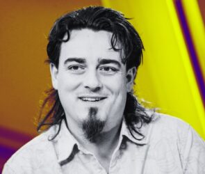 Tech Giant'sNew $500K Recruiting Gamble