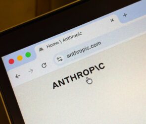 Anthropic Expands to India, Appoints Leader