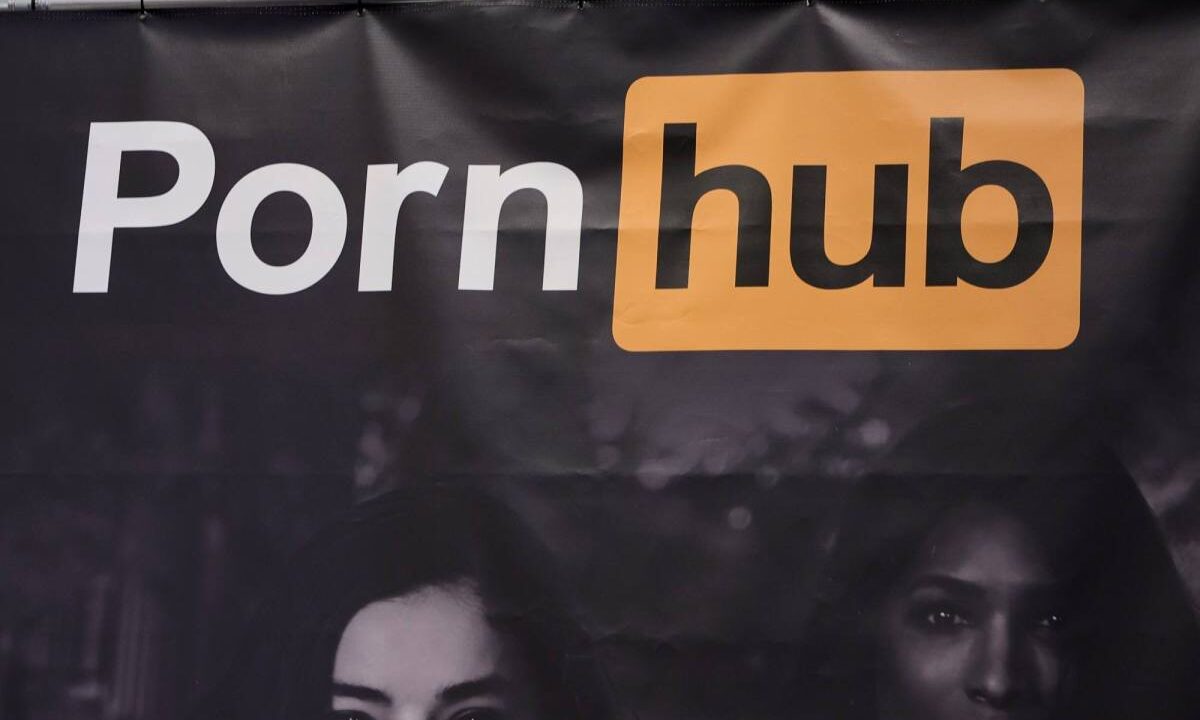 UK Users Face Pornhub Access Block