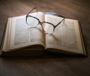 Can AI Own Inventions?