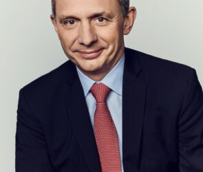 PayPal Appoints Lores.