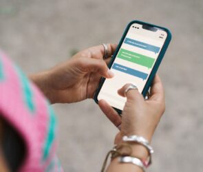 Stanford AI Study: Chatbot Dangers Exposed