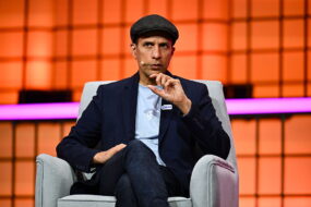 Enterprise AI Battle: Glean Builds Core