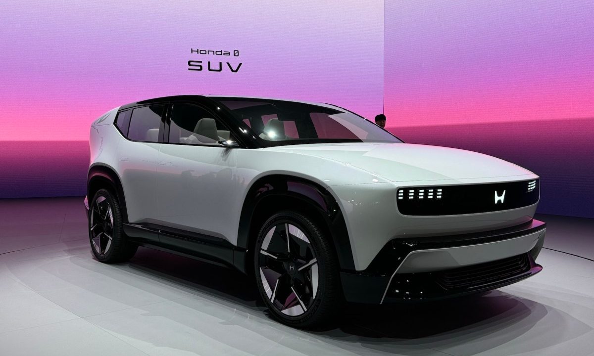 Honda Halts US EV Plans: Tariffs, China.