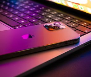 Cybercriminals exploit government iPhonehacking tools