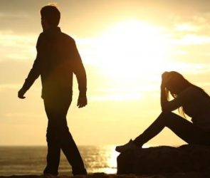 Red flags signal breakup
