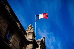 France Adopts Linux, Cuts US Tech